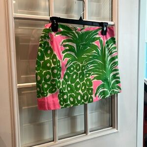 Lilly Pulitzer green and pink pineapple skirt size 6!